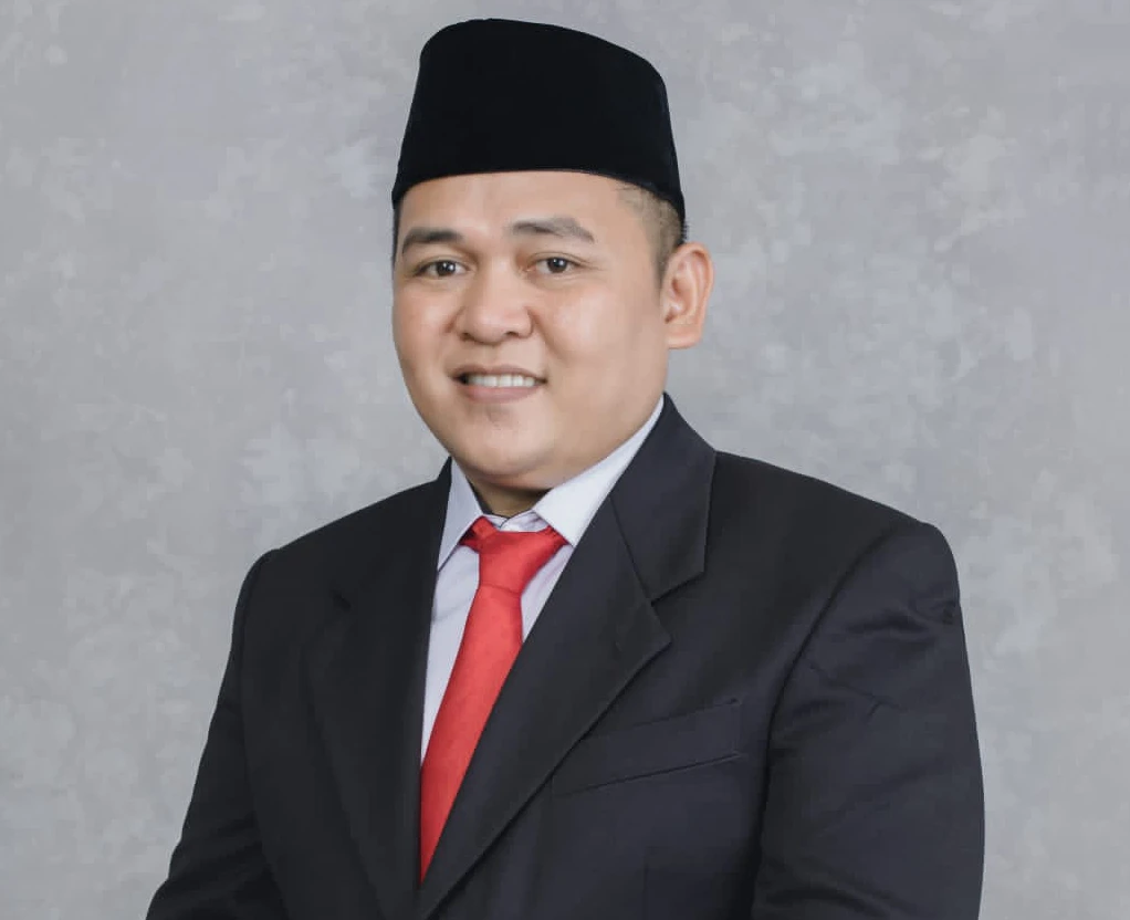 Ketua Bawaslu Kepri, Zulhadril Putra