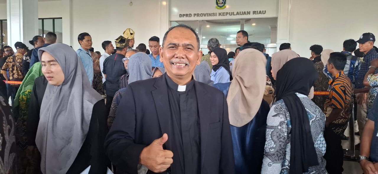 Ketua Persekutuan Gereja-Gereja di Indonesia Wilayah (PGIW) Kepulauan Riau (Kepri), Pendeta Renova, S.Th,