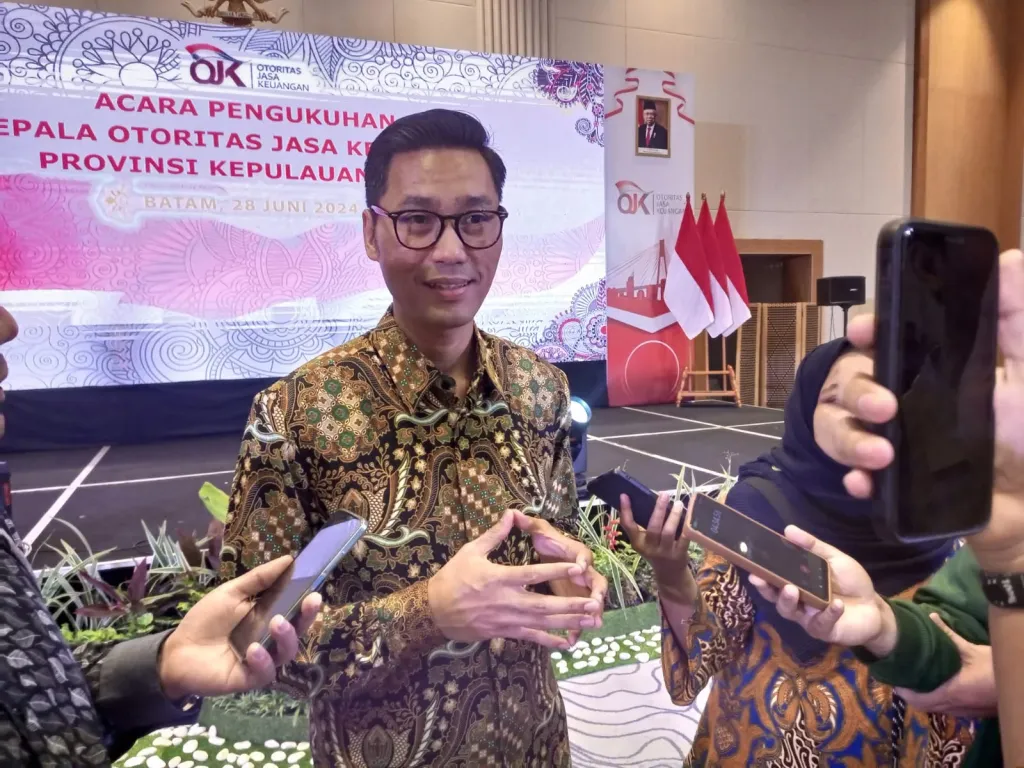 Ketua OJK Provinsi Kepri, Sinar Dananjaya