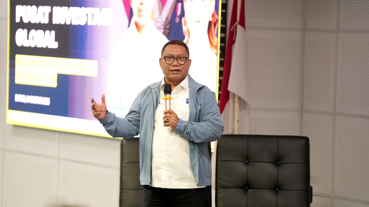 Deputi Bidang Investasi & Pengusahaan BP Batam Fary Francis Deputi Bidang Investasi & Pengusahaan BP Batam Fary Francis