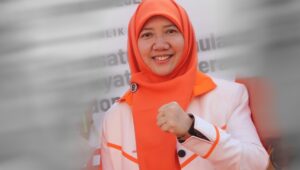 Ketua DPW PKS Kepri Suryani 