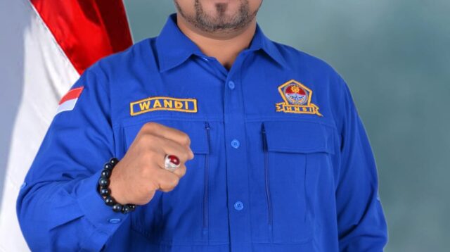 Ketua Himpunan Nelayan Seluruh Indonesia (HNSI) Provinsi Kepulauan Riau, Distrawandi