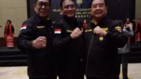 Ketua DPD Granat Kepri ( Syamsul Paloh ) bersama Ketua Umum DPP Granat ( Prof. Henry yosodiningrat ) dan Ketua Dewan Pembina DPP Granat ( Komjen Pol. ( P ) Drs. Togar M Sianipar, M.Si.