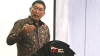 Anggota Dewan Komisioner OJK Inarno Djajadi