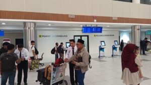 Suasana Penumpang di Bandara Internasional Hang Nadim Batam