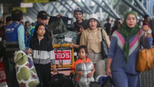 Penumpang Kapal PELNI