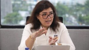 Anggota/Deputi Bidang Pelayanan di BP Batam, Ariastuty Sirait,