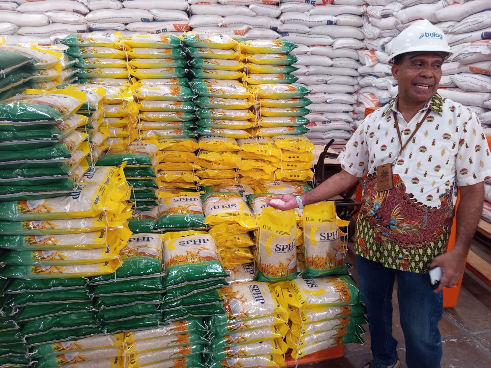 Kepala Cabang BULOG Batam, Guido XL Pereira