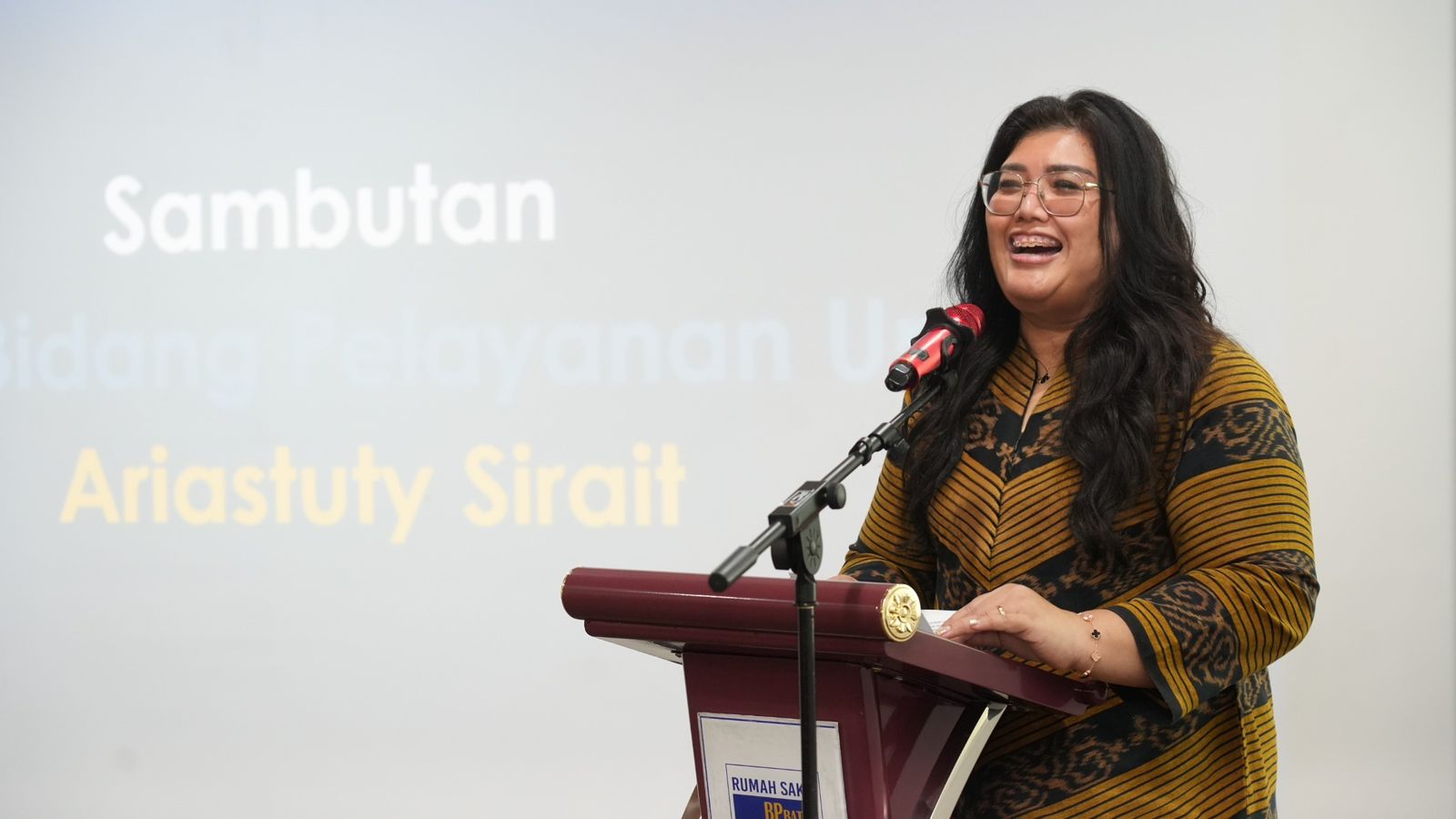 Anggota/Deputi Bidang Pelayanan Umum BP Batam, Ariastuty Sirait