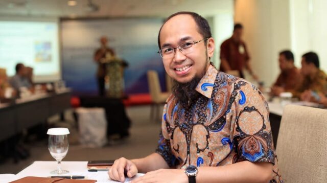 Mohd Rizky, S.Kom., M.M. Alumnus Pascasarjana Magister Manajemen Konsentrasi Manajemen Risiko, Universitas Diponegoro.