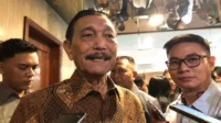 ketua_dewan_ekonomi_nasional_den_luhut_binsar_pandjaitan_merespon_pertanyaan_wartawan_terkait_eval_1782275581